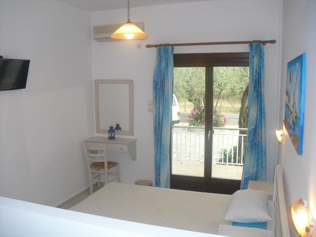 Guesthouse Irene Afissos Exterior photo
