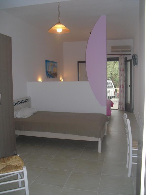 Guesthouse Irene Afissos Exterior photo